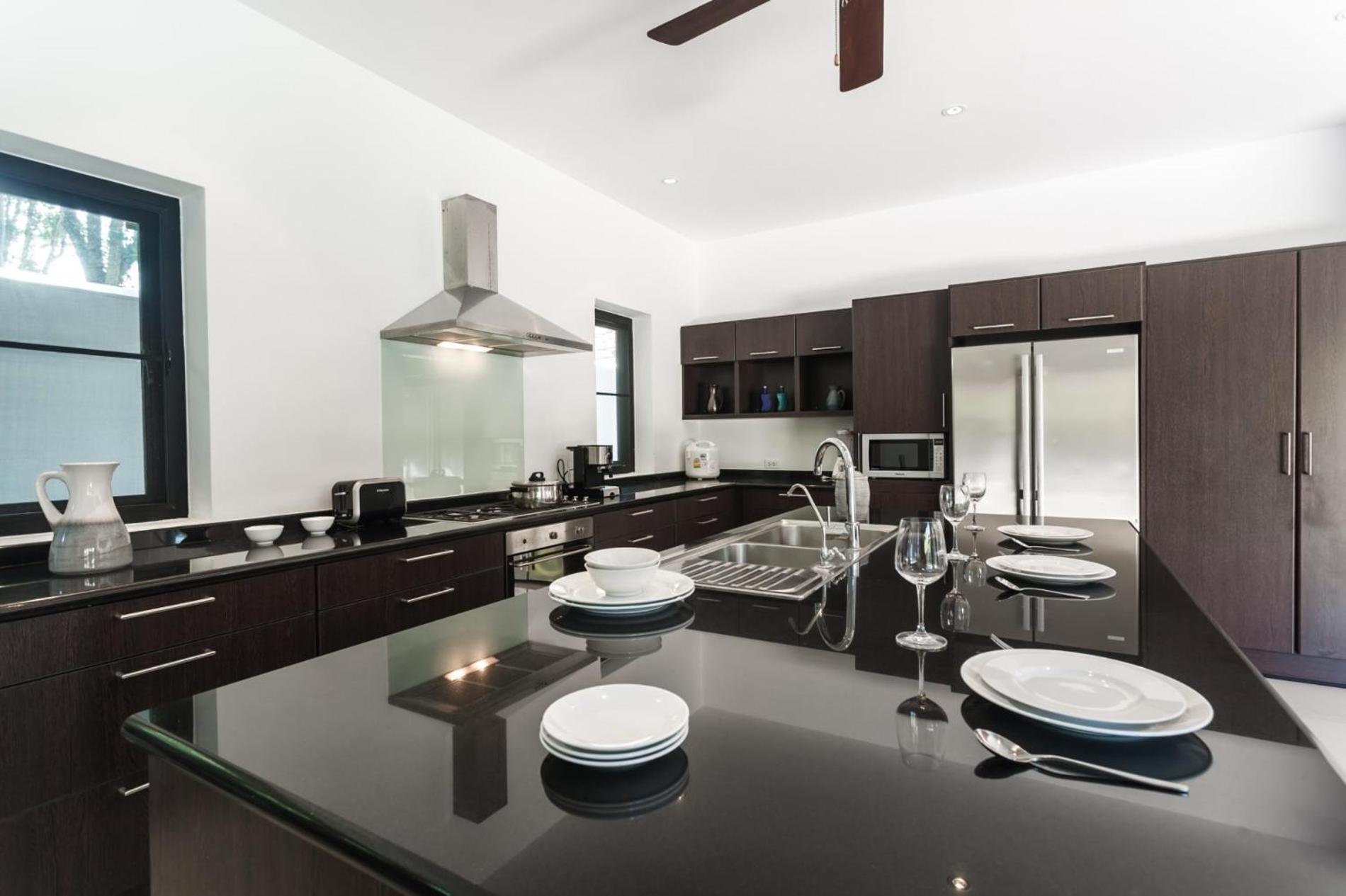 Frangipani Pool Villa - Garden, Bbq & Maid Nai Harn Dış mekan fotoğraf